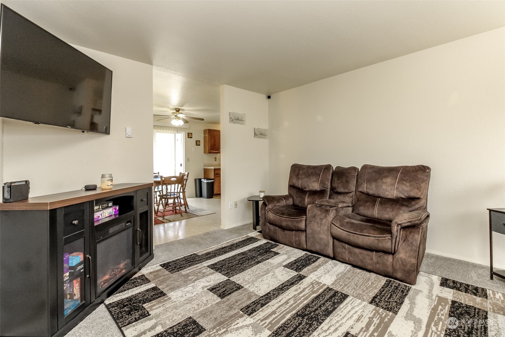 3819 151 Street Ct E