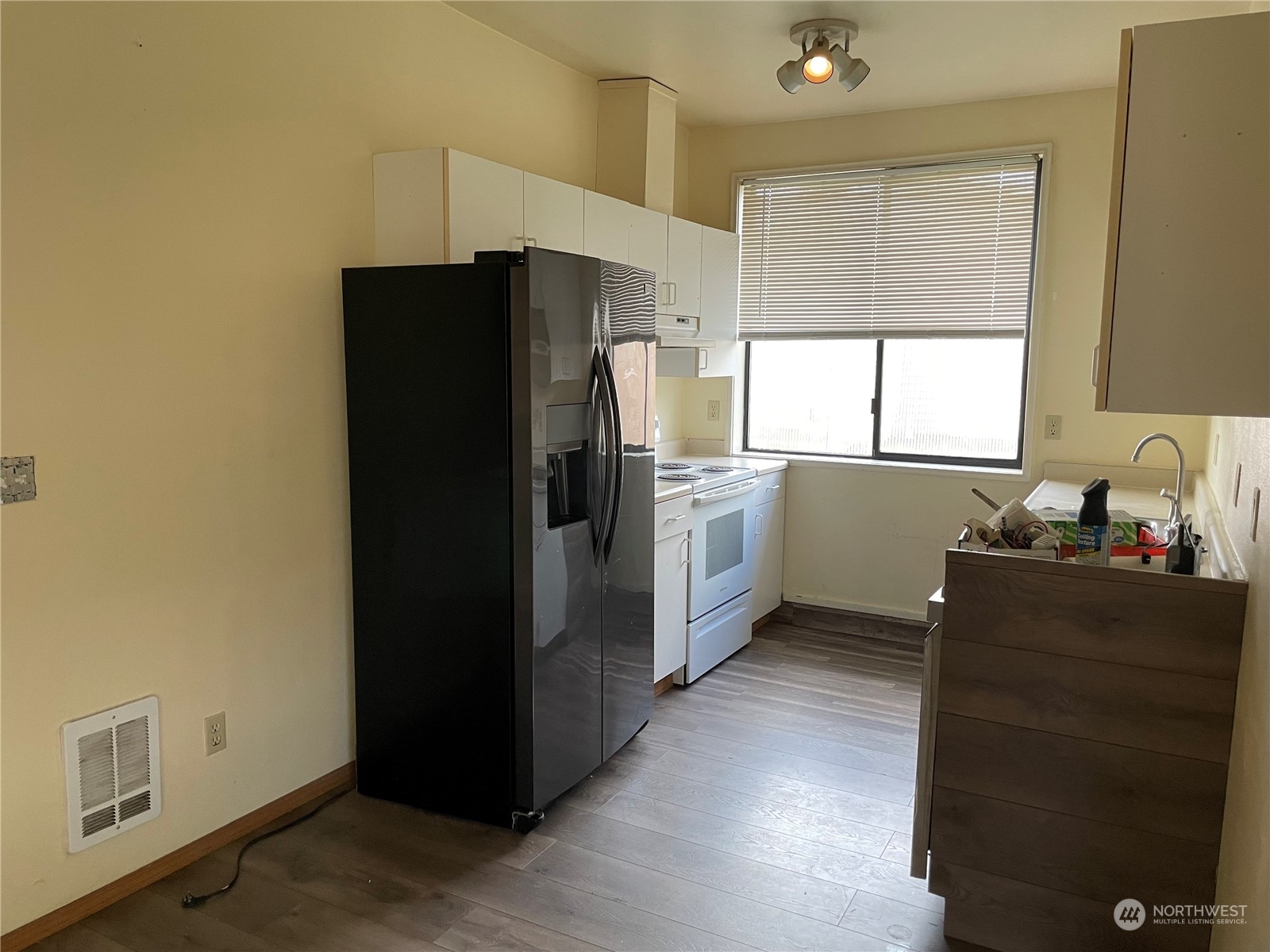 3819 151 Street Ct E