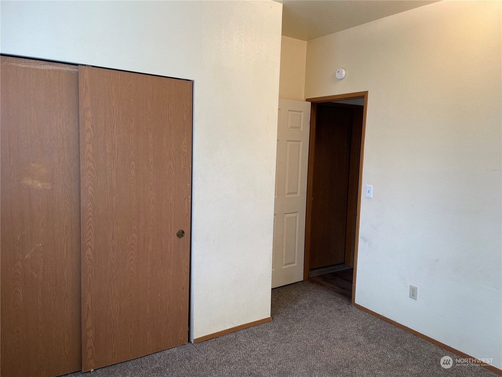 3819 151 Street Ct E