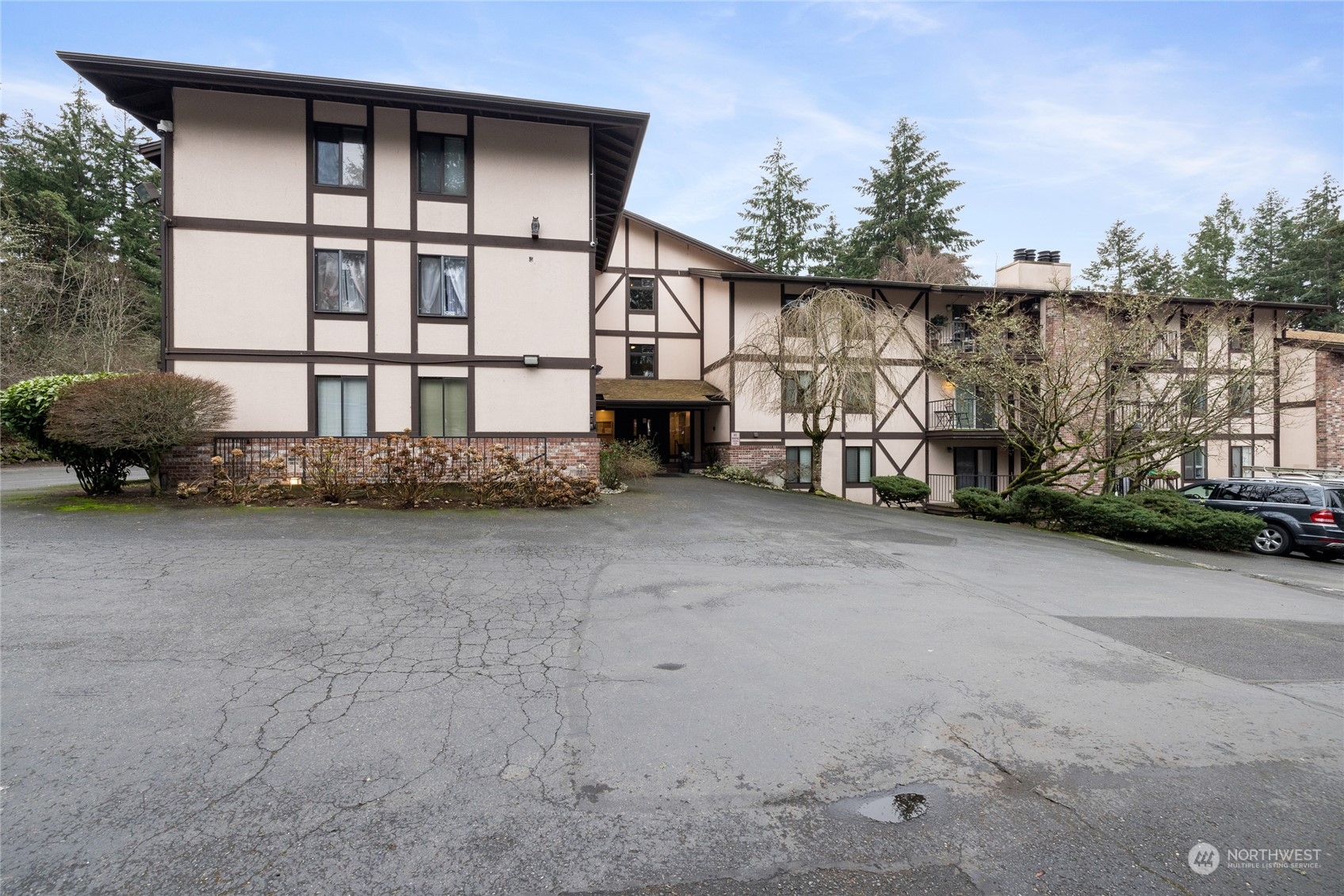 4501 Grandview Drive W #T-204