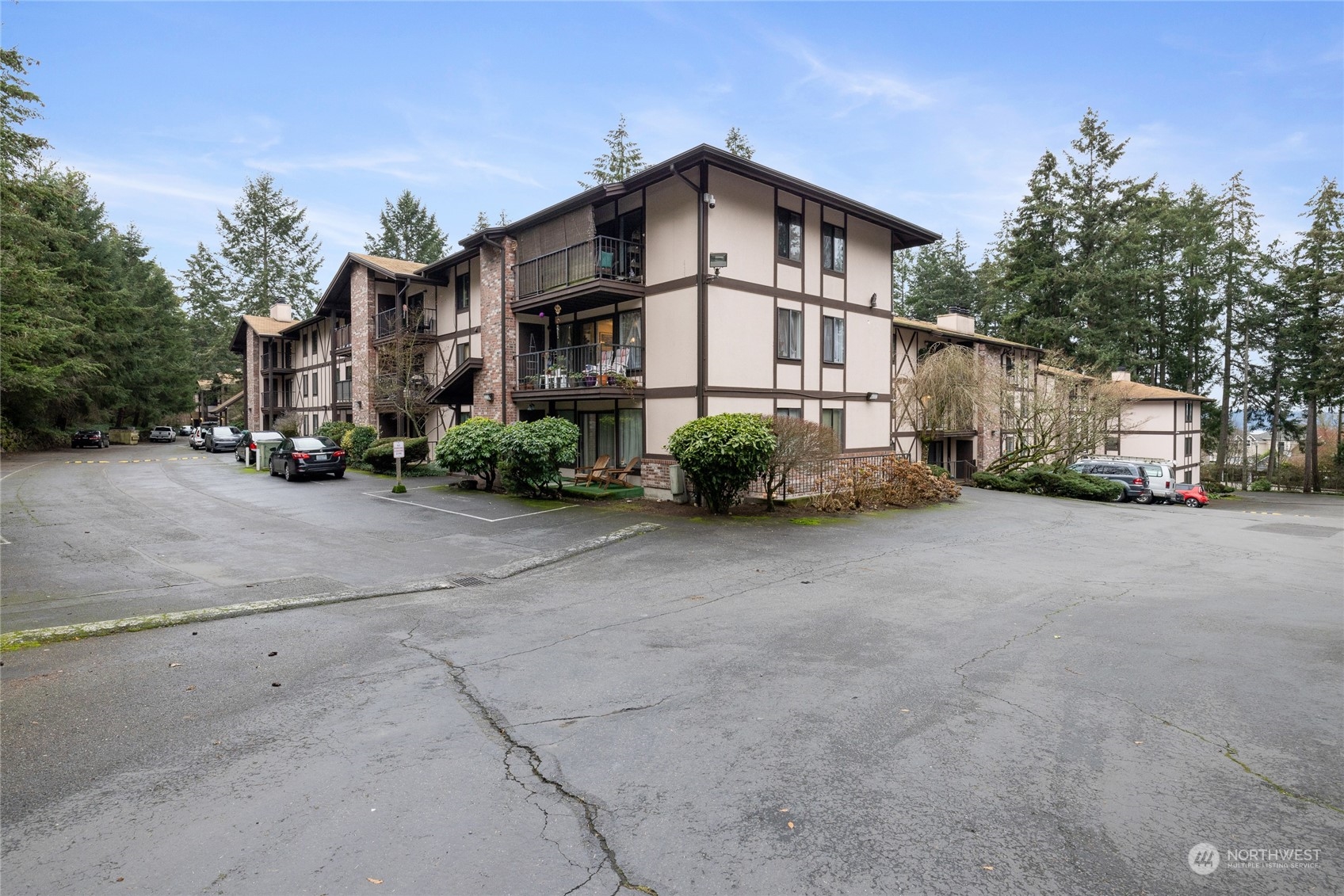 4501 Grandview Drive W #T-204