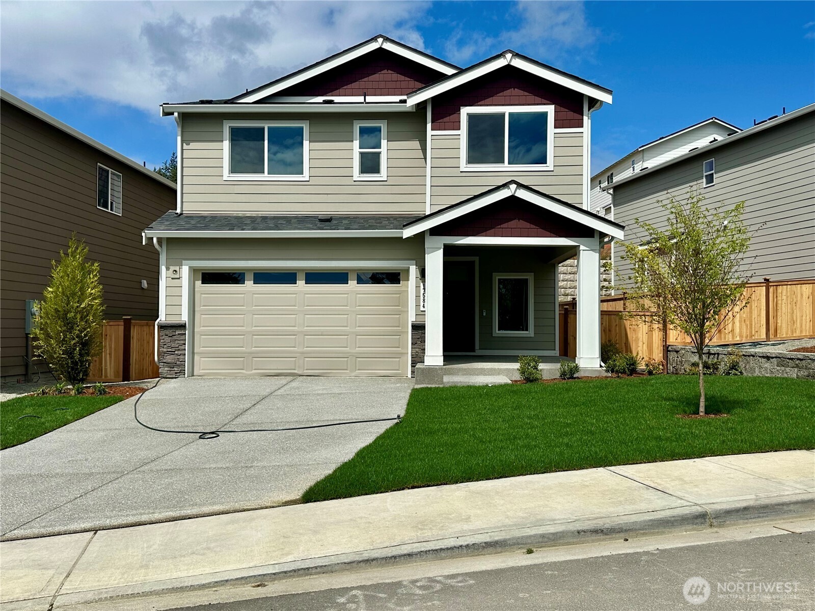 17584 NE Midnight Sun Loop