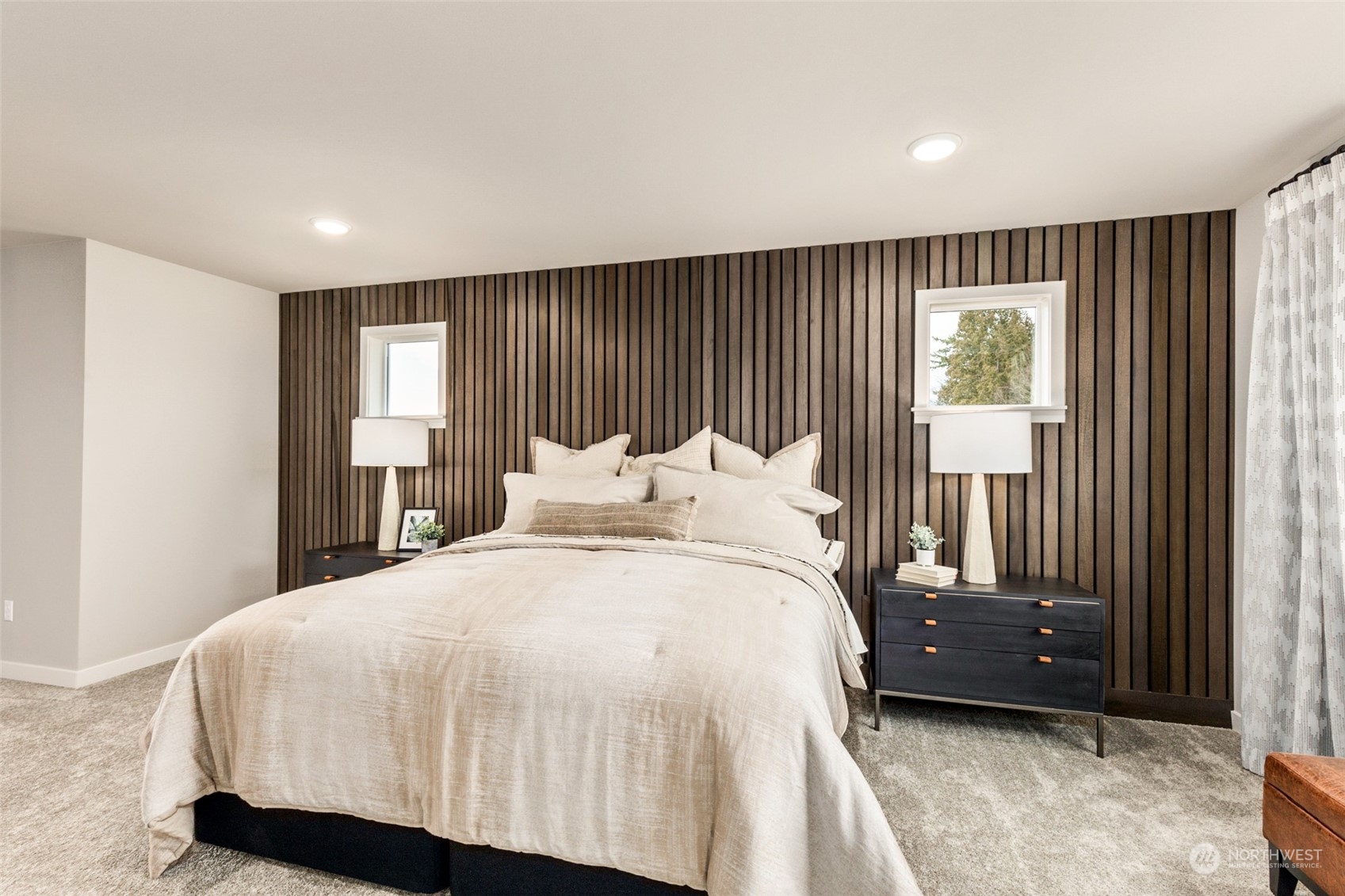 17584 NE Midnight Sun Loop