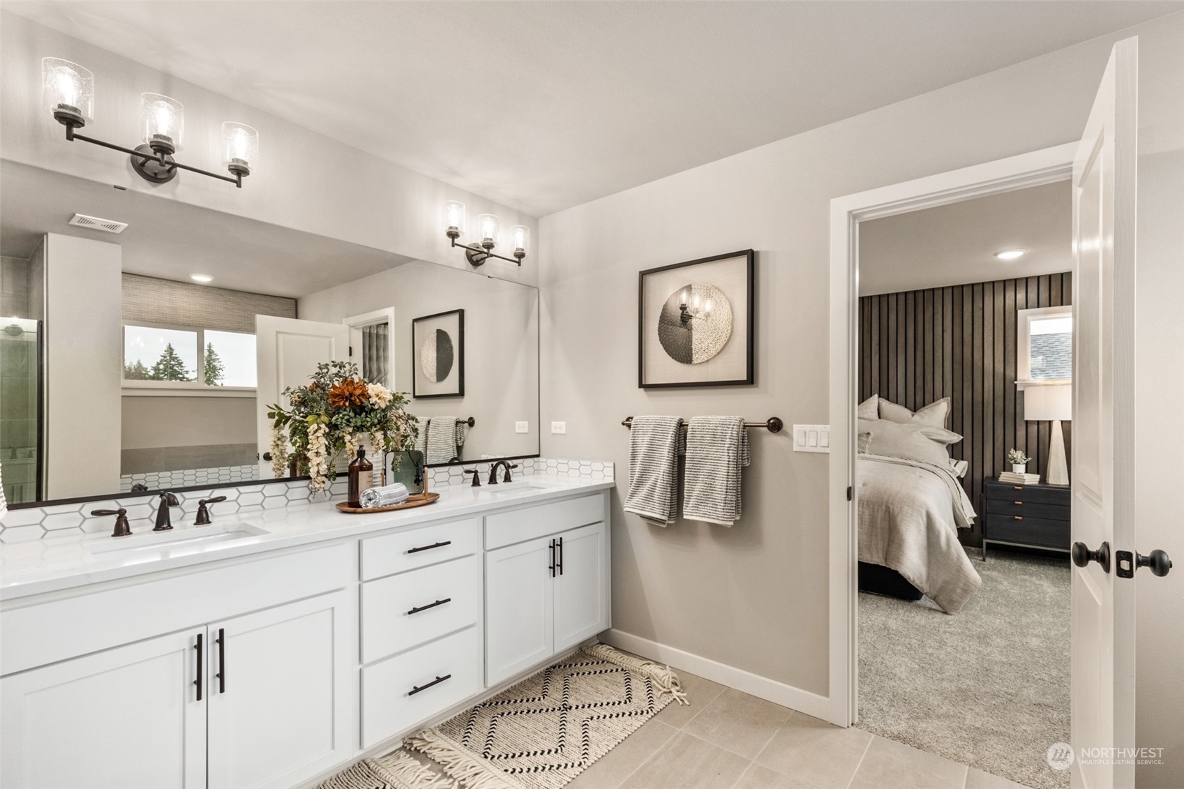 17584 NE Midnight Sun Loop