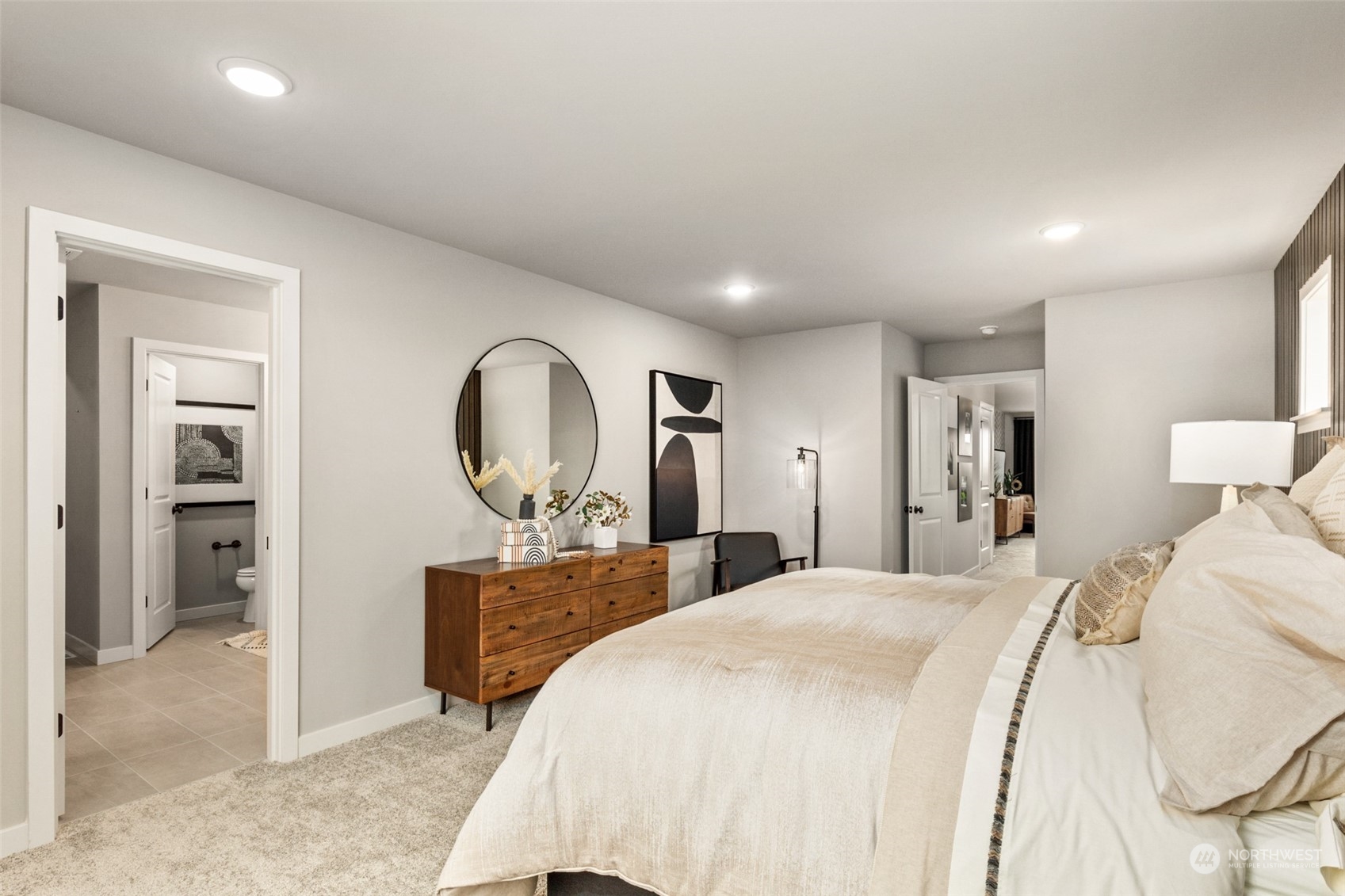 17584 NE Midnight Sun Loop