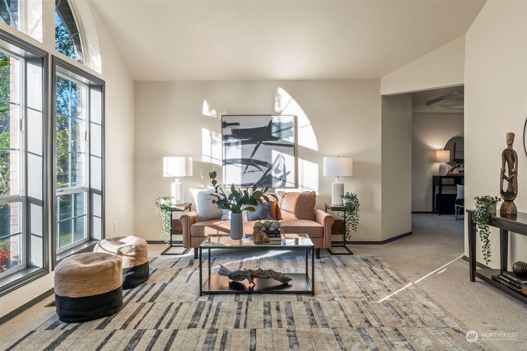 4002 Hollywood Drive NE