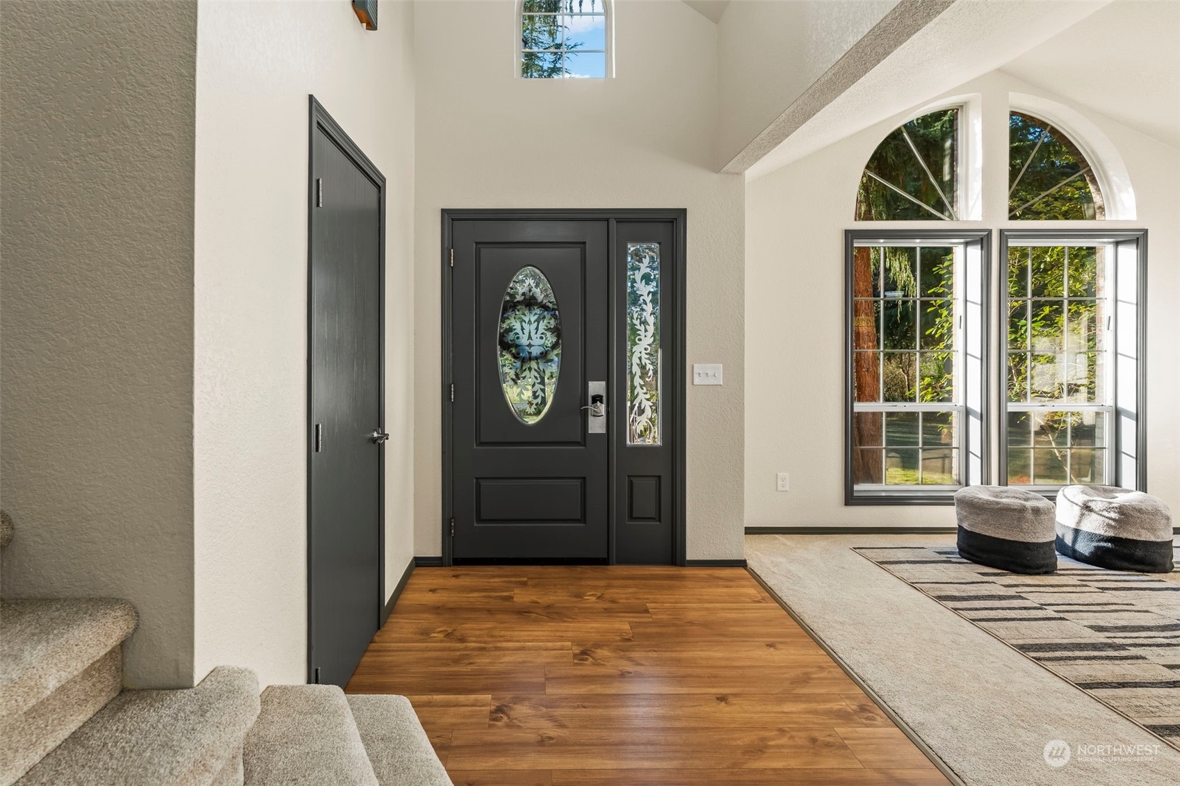 4002 Hollywood Drive NE