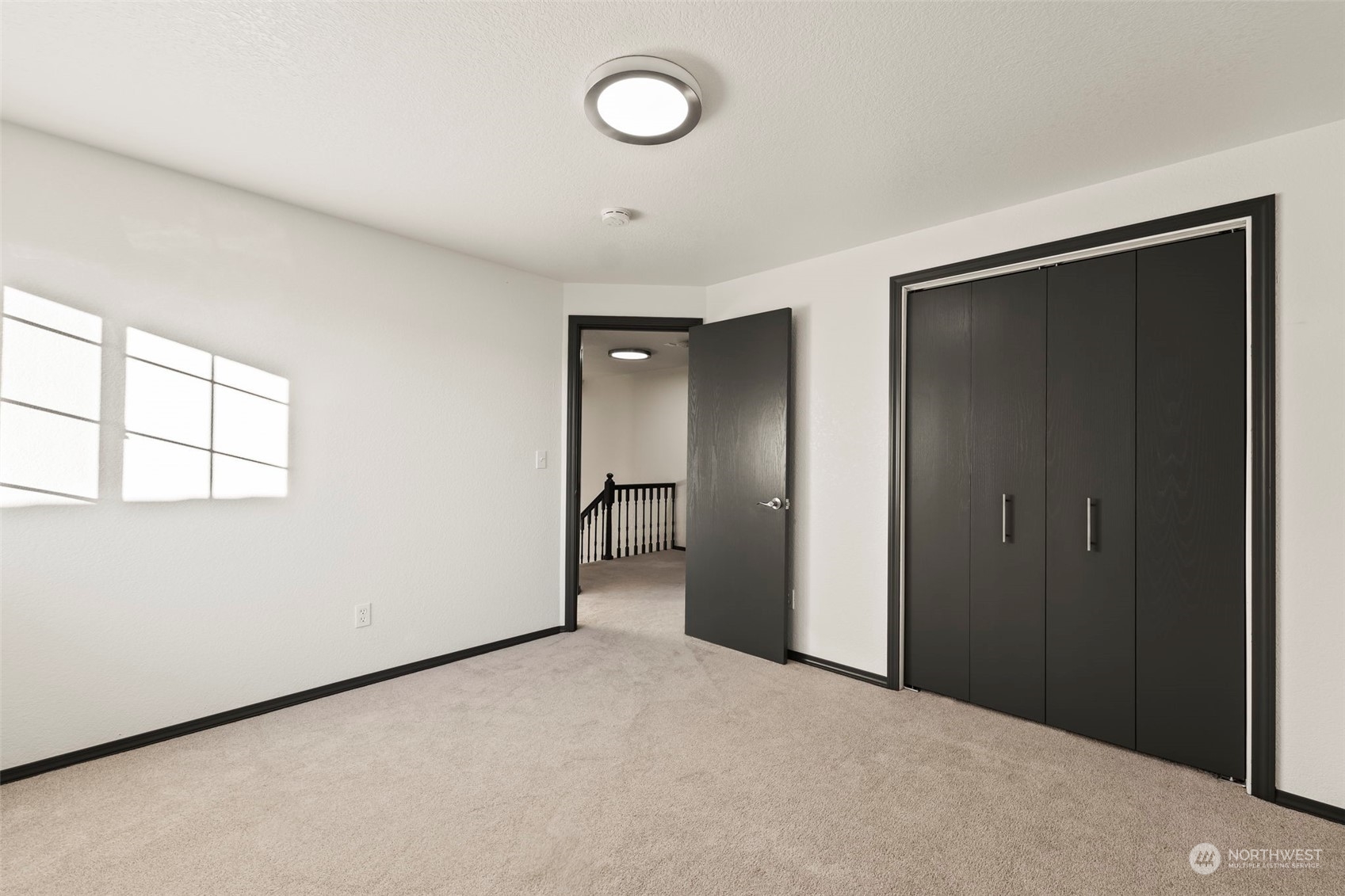 4002 Hollywood Drive NE