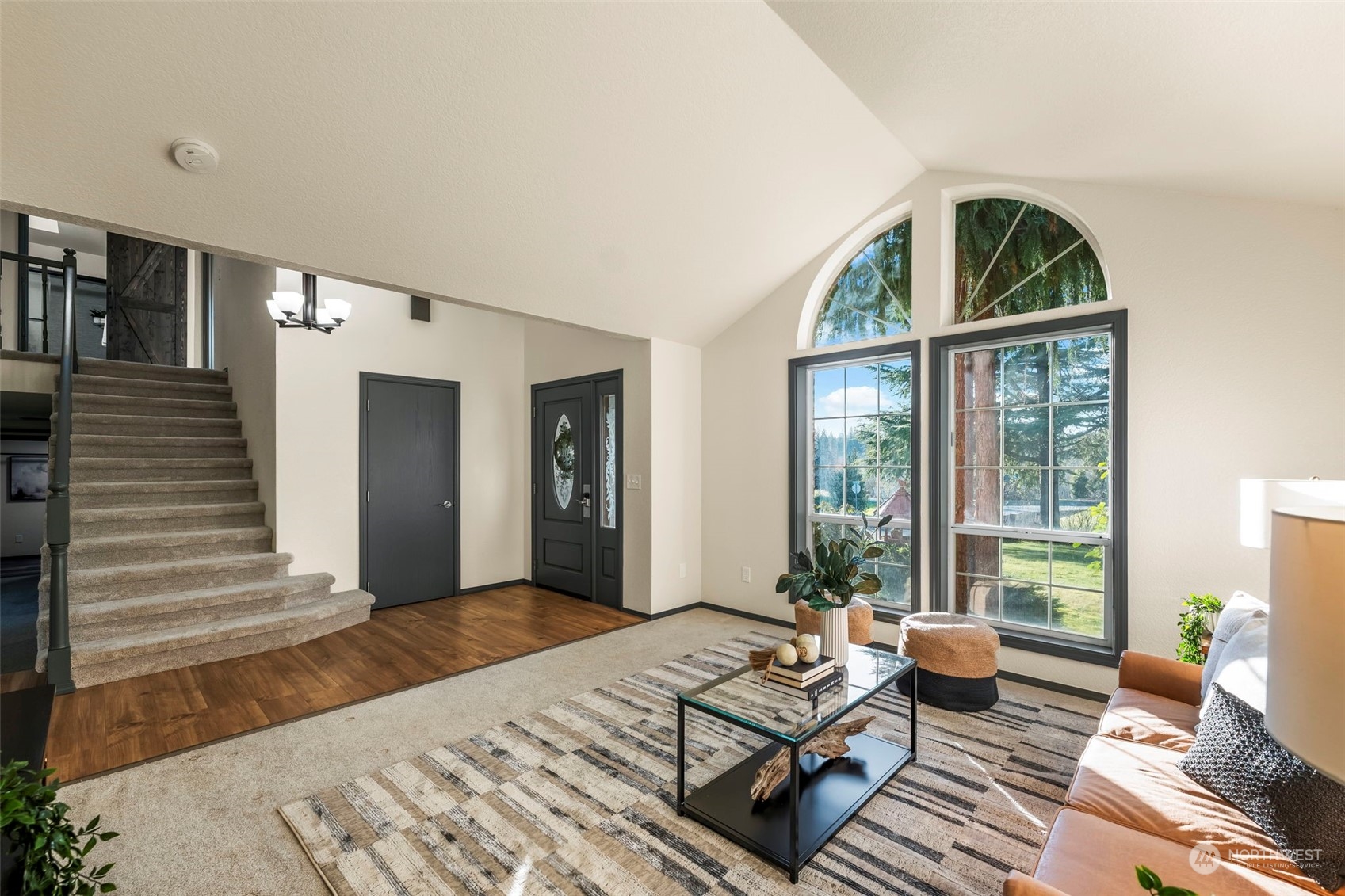 4002 Hollywood Drive NE