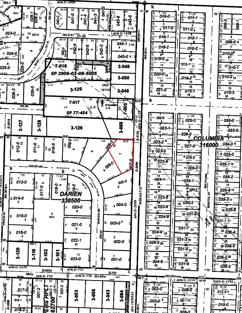 4646 N Vassault Street