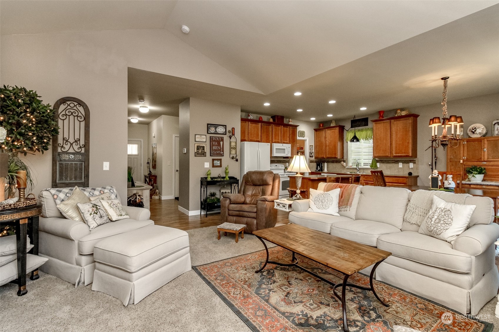 502 Grass Lake Street NW