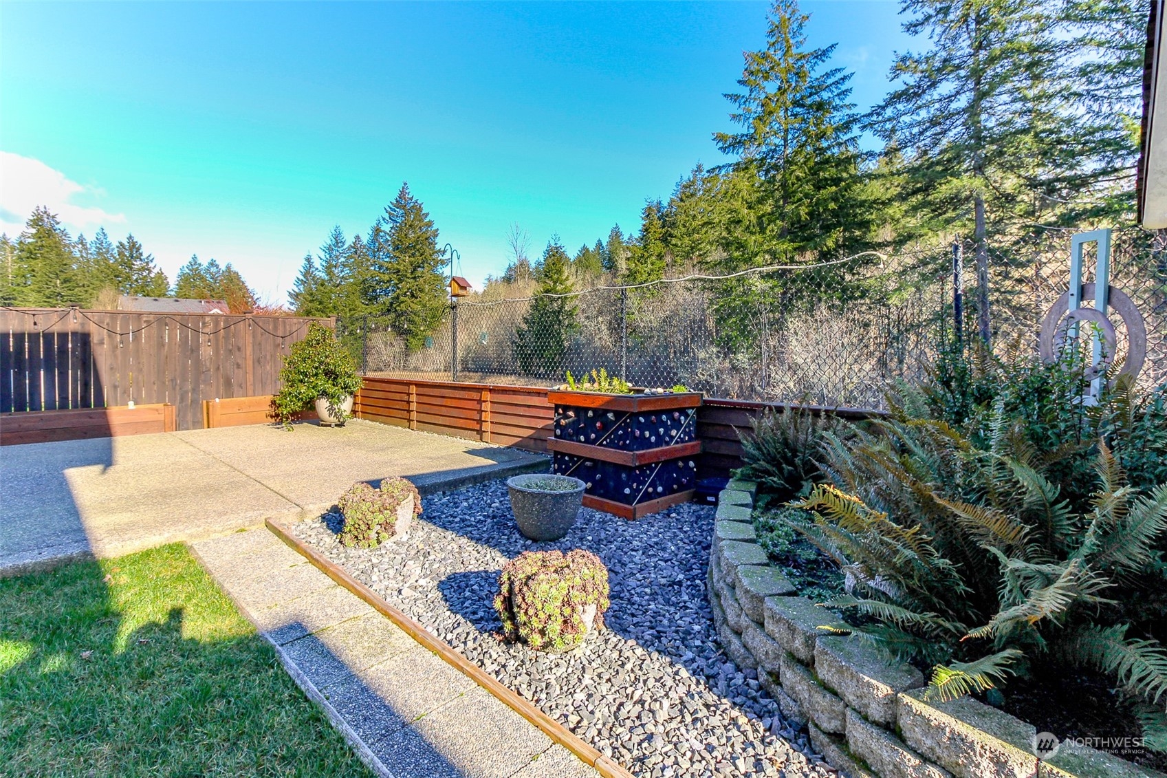 502 Grass Lake Street NW