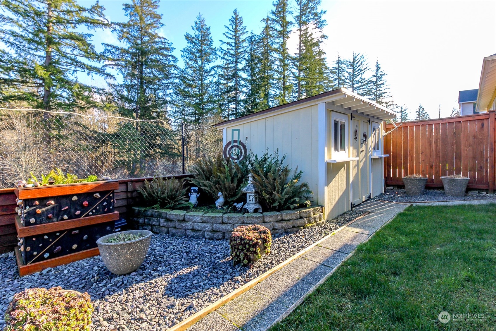 502 Grass Lake Street NW