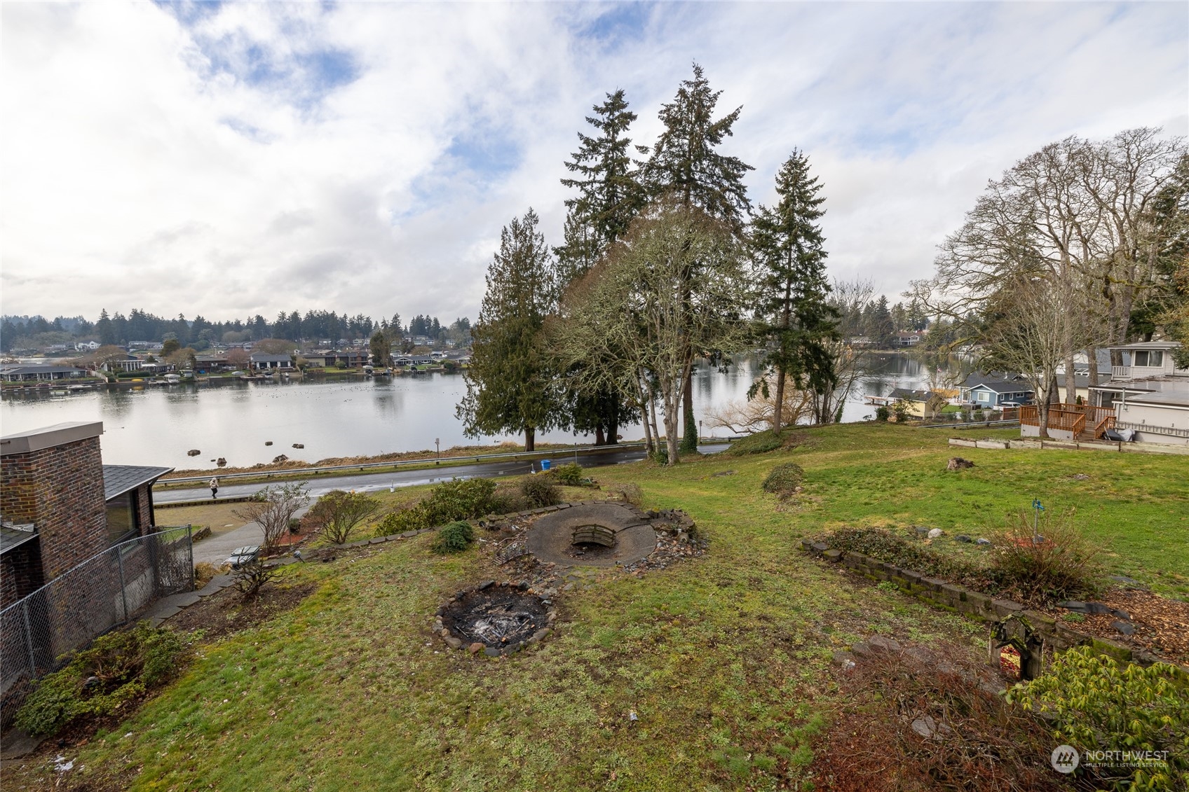 9019 Edgewater Drive SW