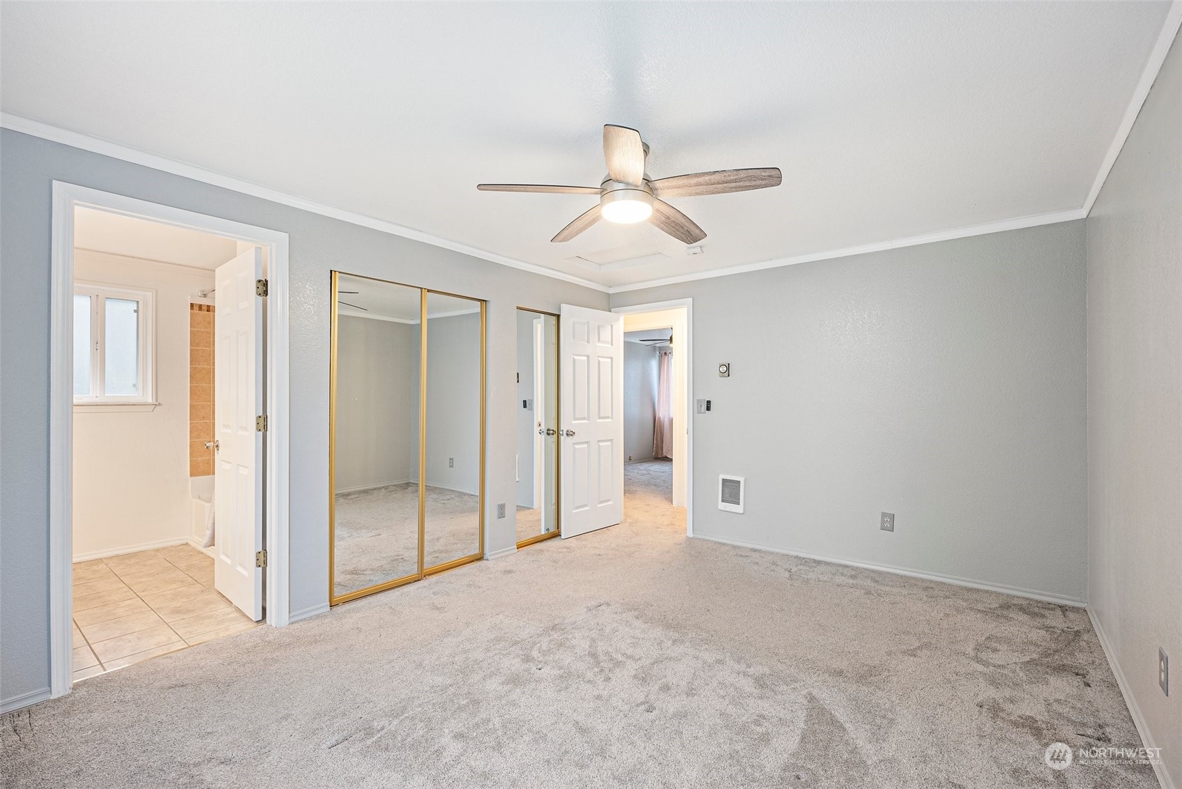 1117 Pinedrop Loop SE