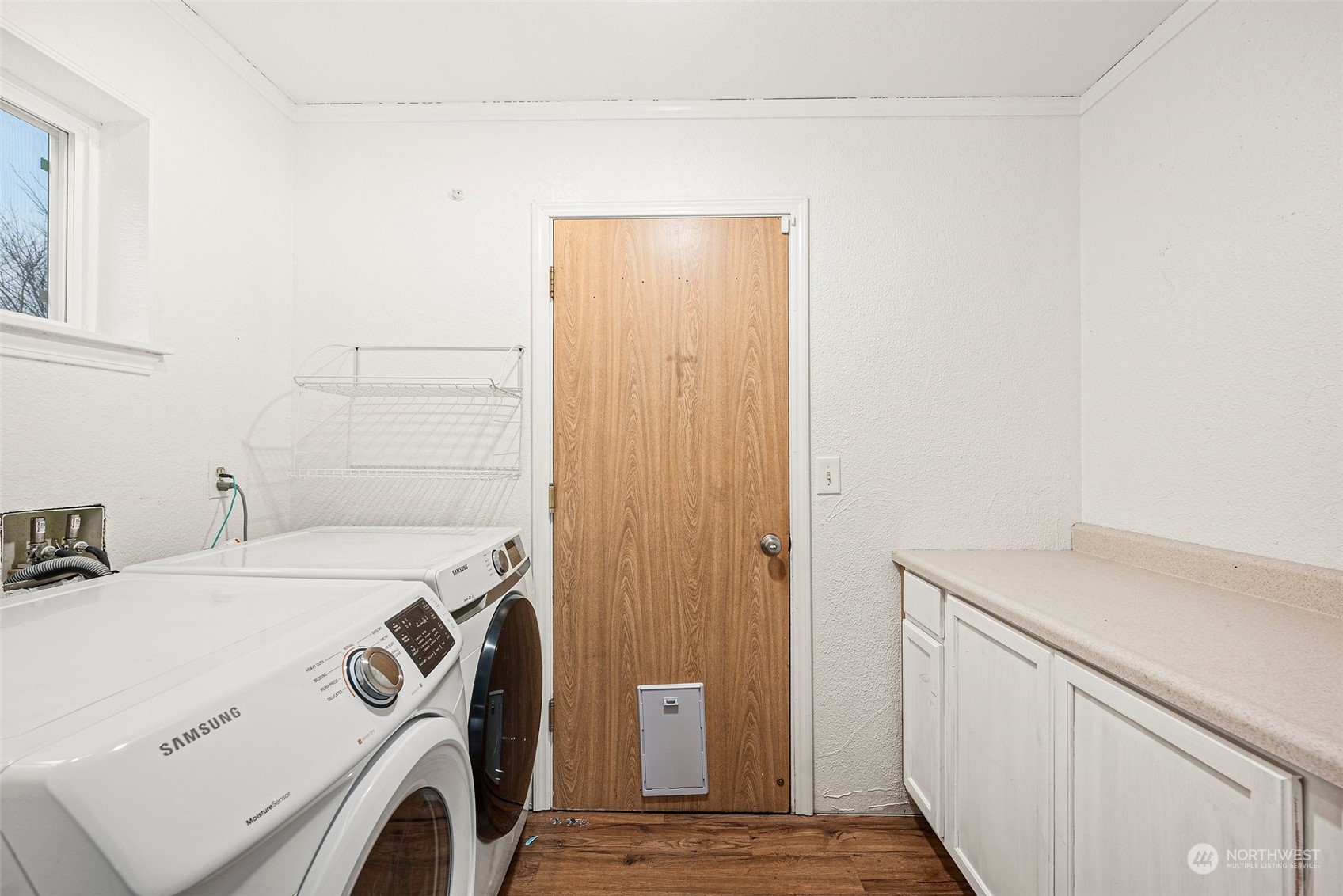 1117 Pinedrop Loop SE