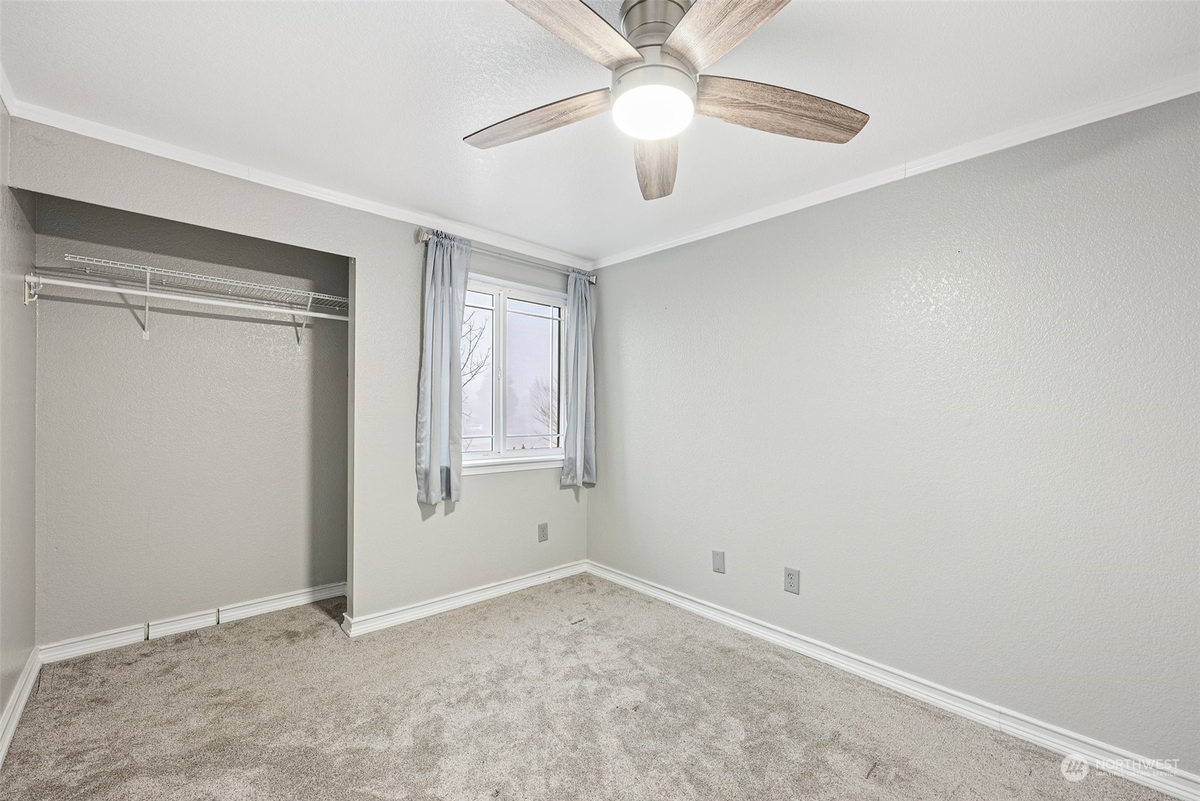 1117 Pinedrop Loop SE