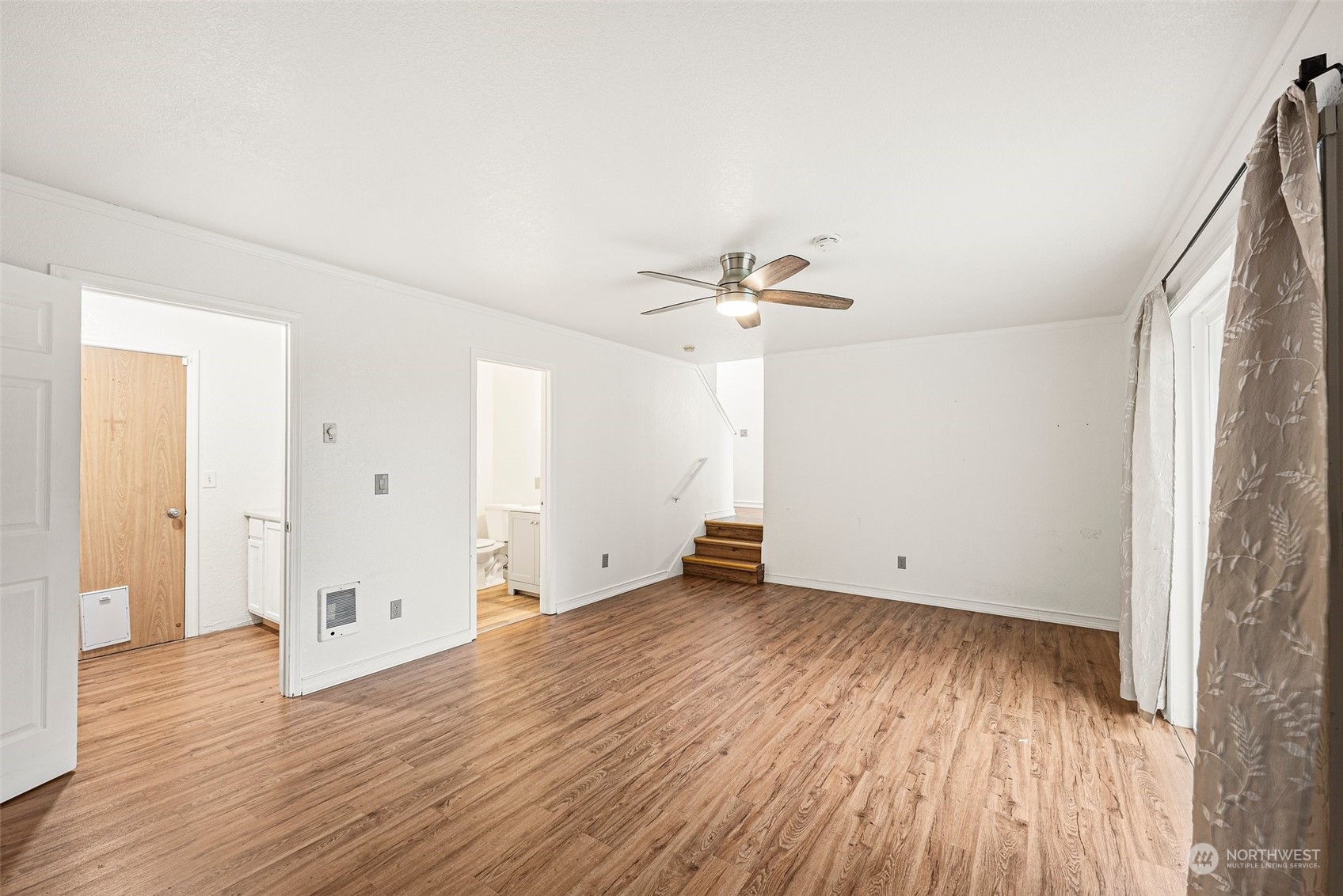 1117 Pinedrop Loop SE