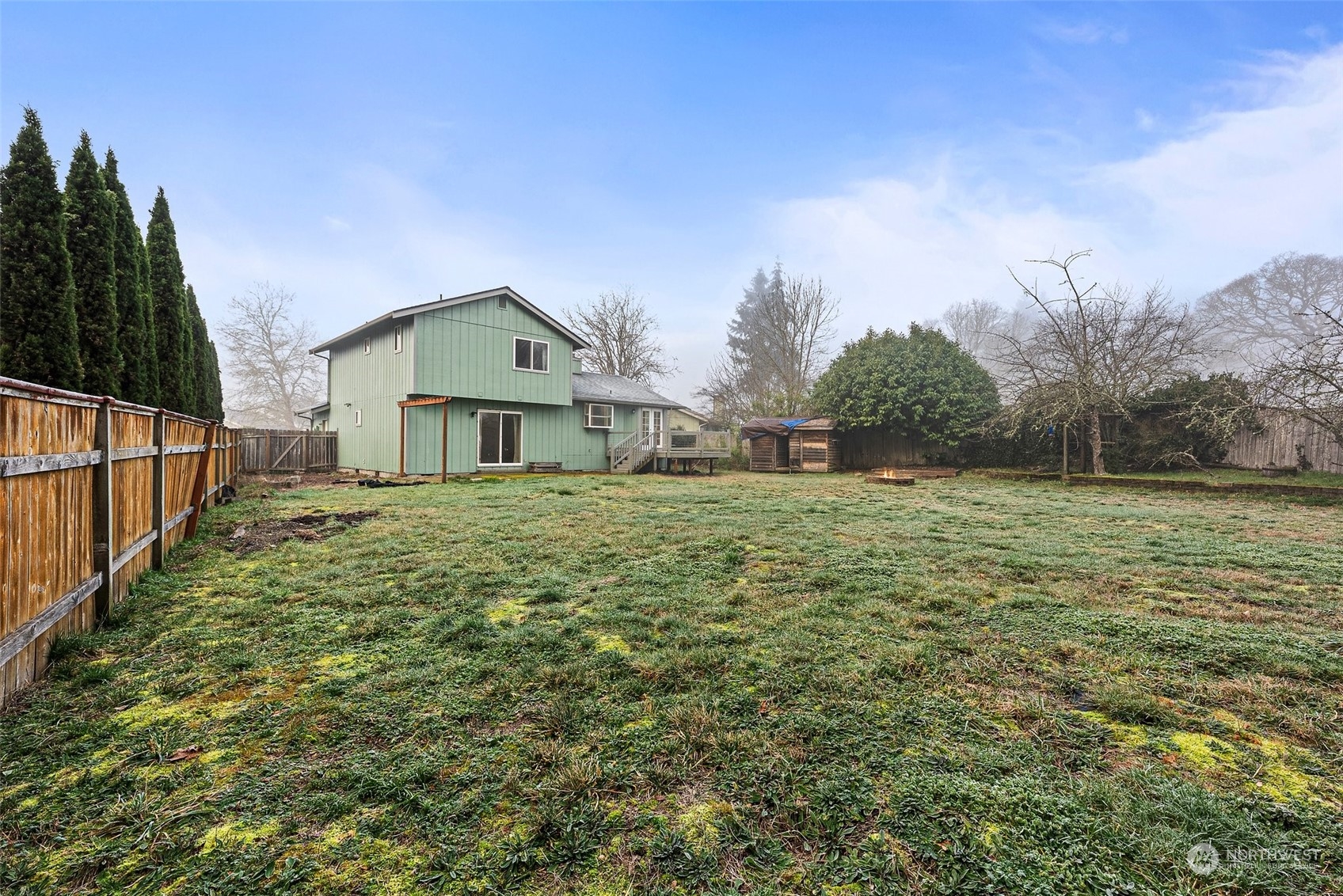 1117 Pinedrop Loop SE