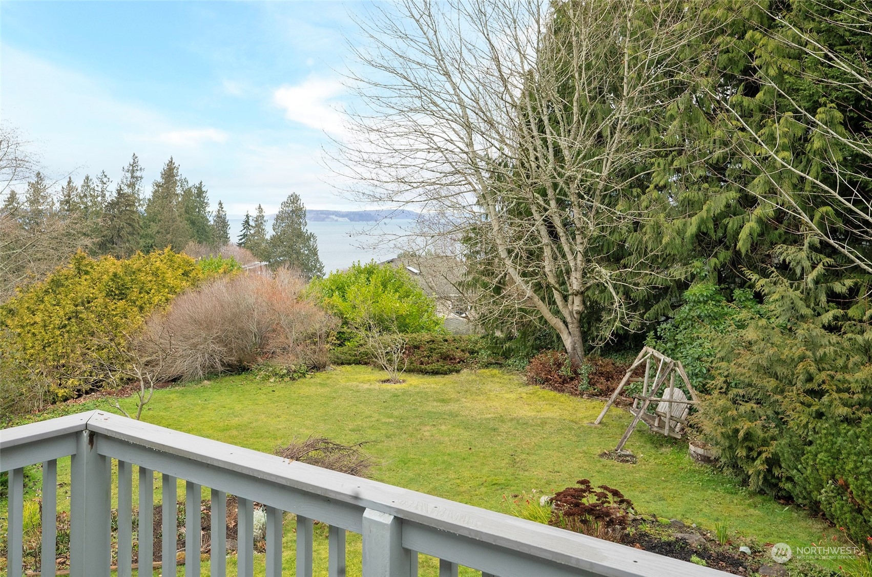 4633 Glenwood Avenue