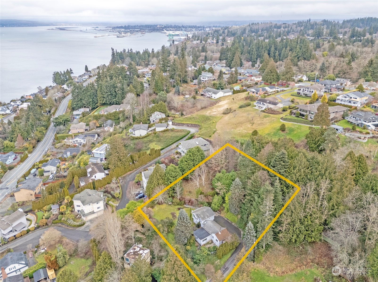 4633 Glenwood Avenue