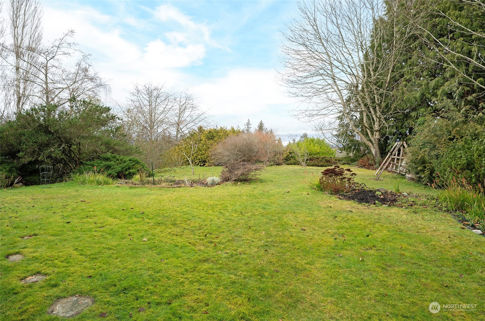 4633 Glenwood Avenue