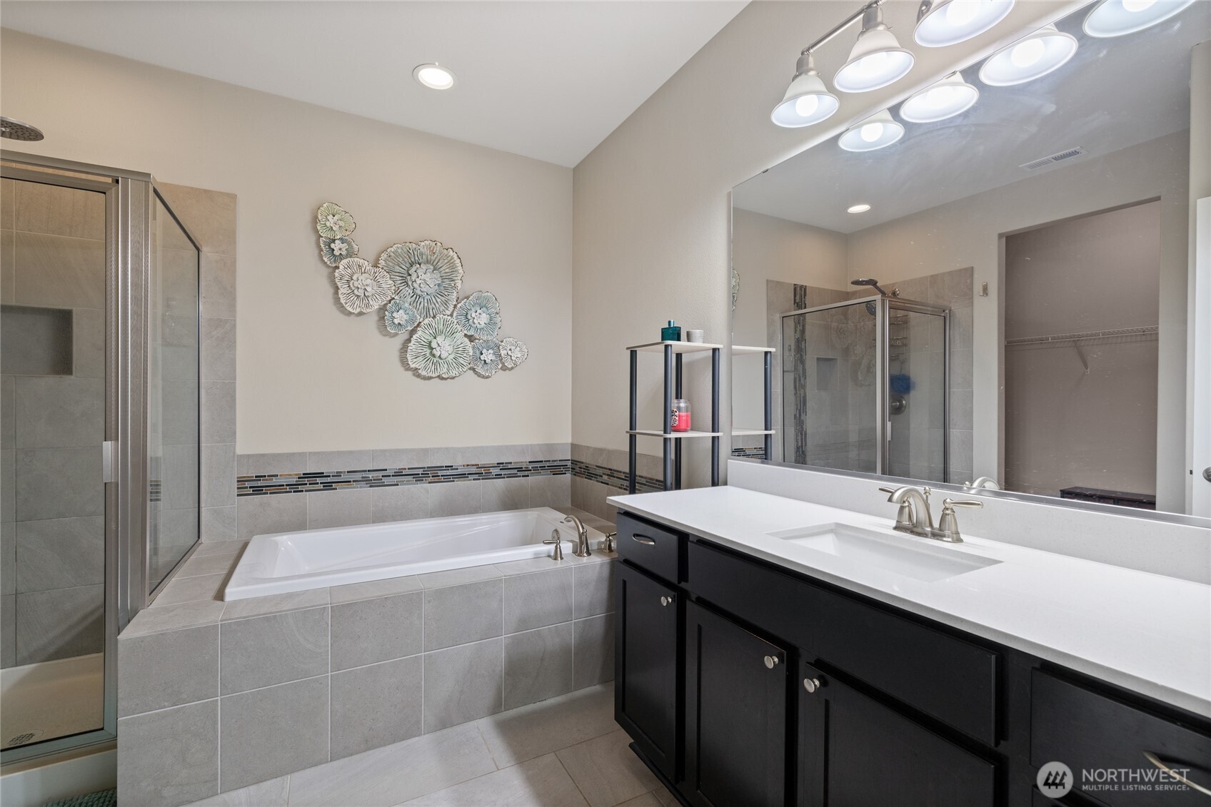 601 Petersen Drive E