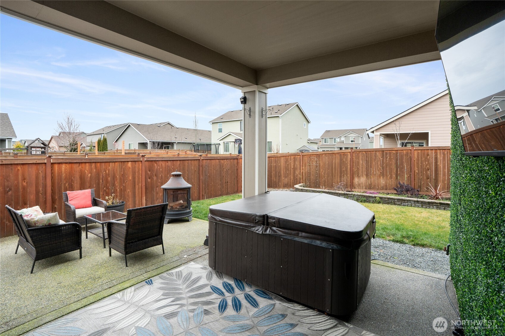 601 Petersen Drive E