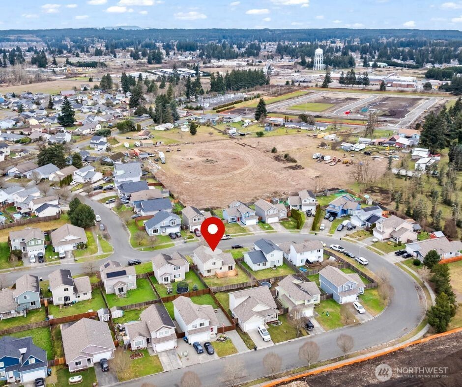 9844 Greenleaf Loop SE