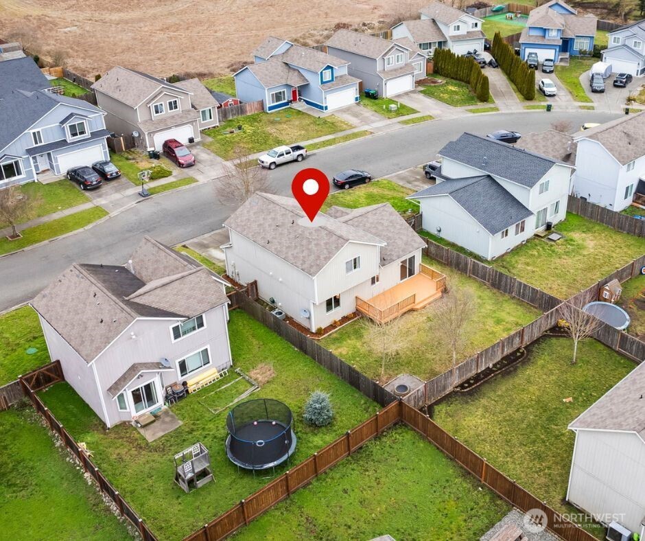 9844 Greenleaf Loop SE