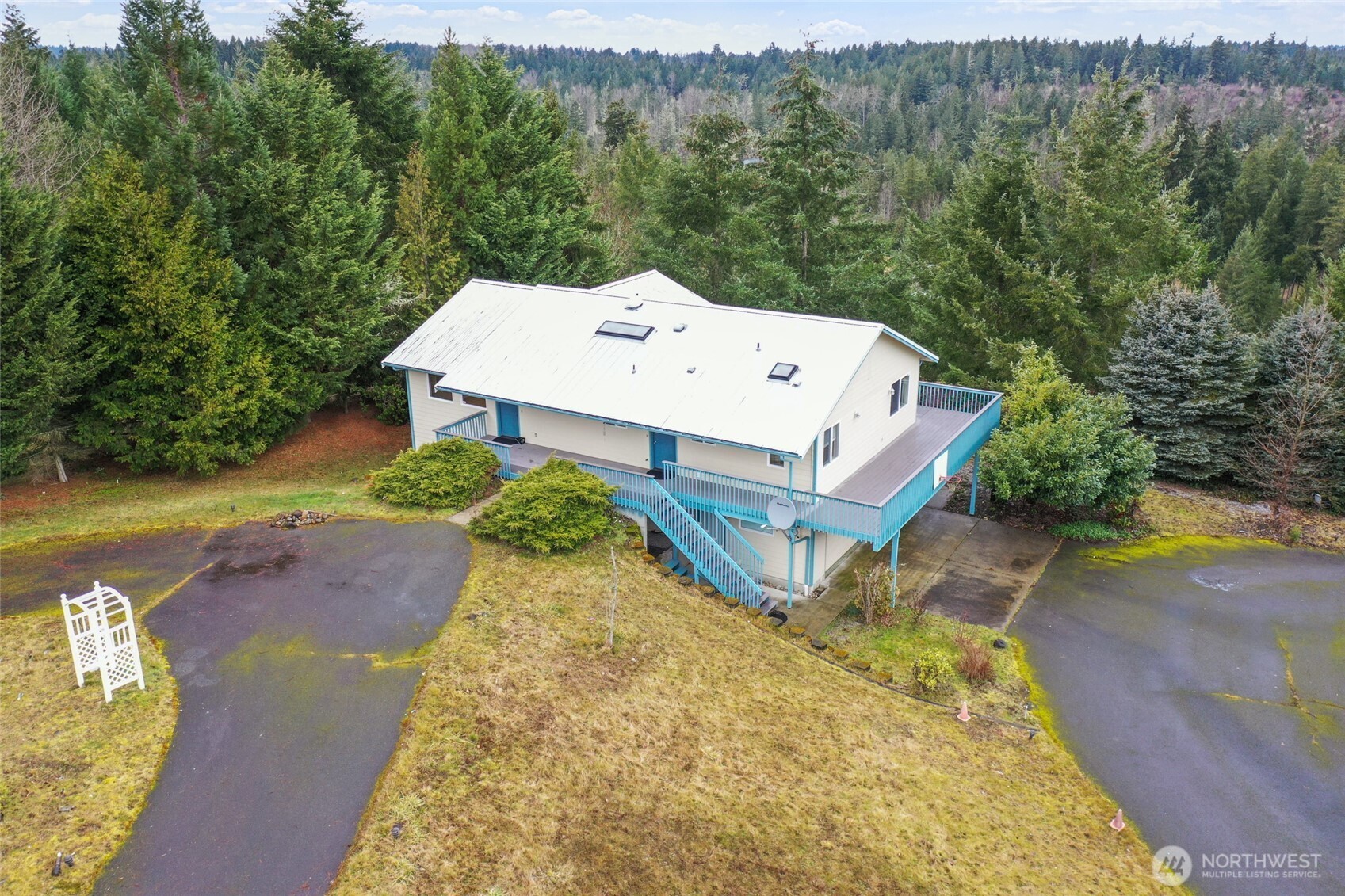 16621 Deer Ridge Lane SE