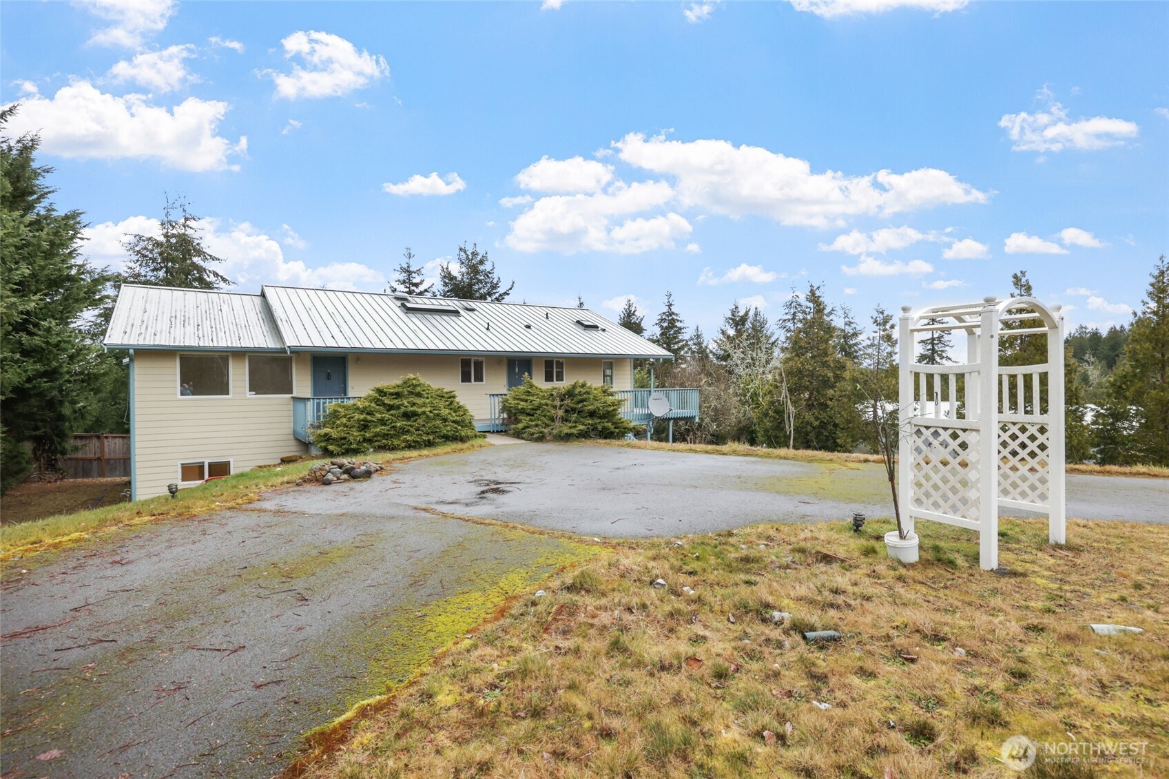 16621 Deer Ridge Lane SE