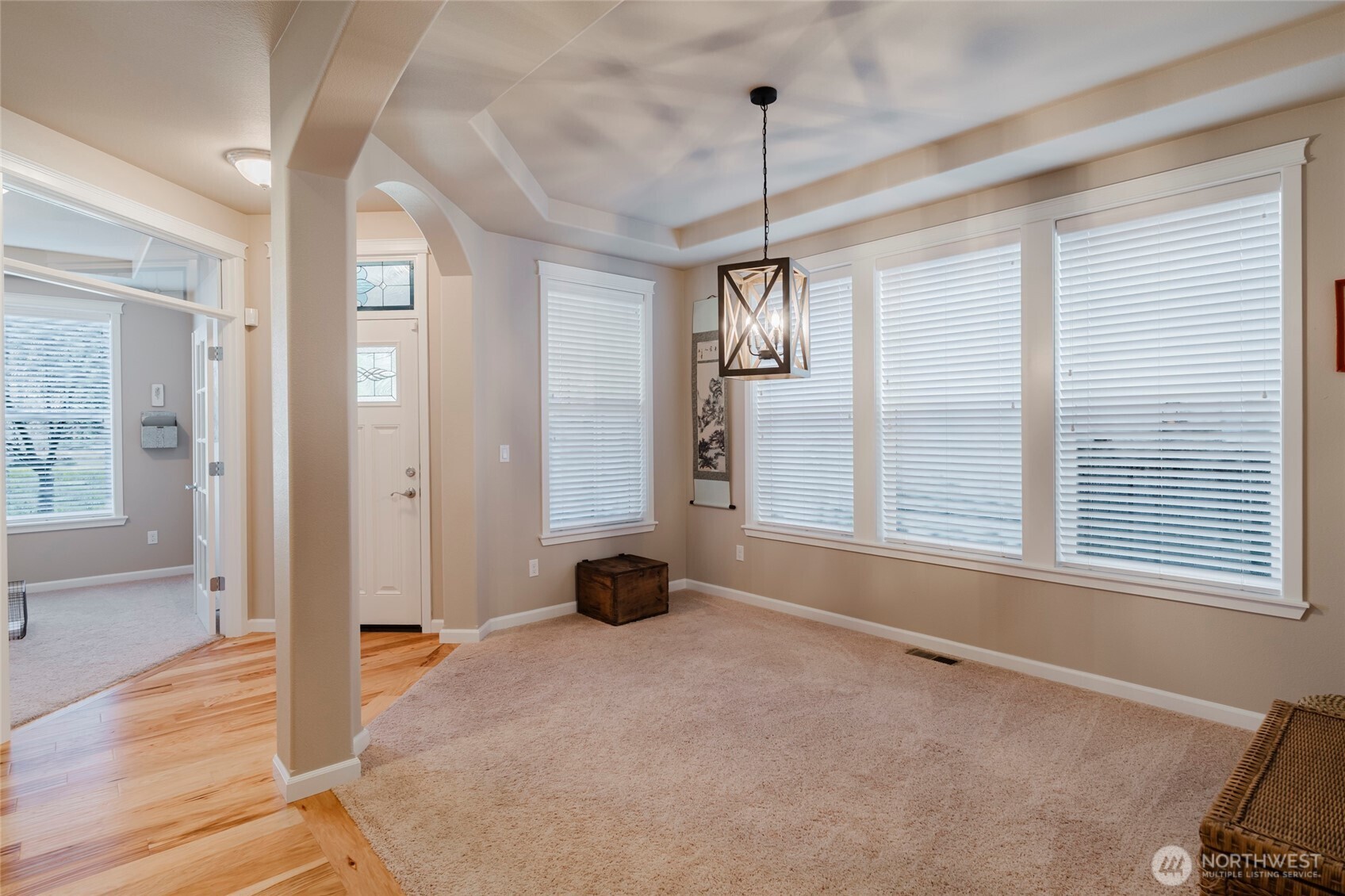 3822 Kingsbury Lane SE