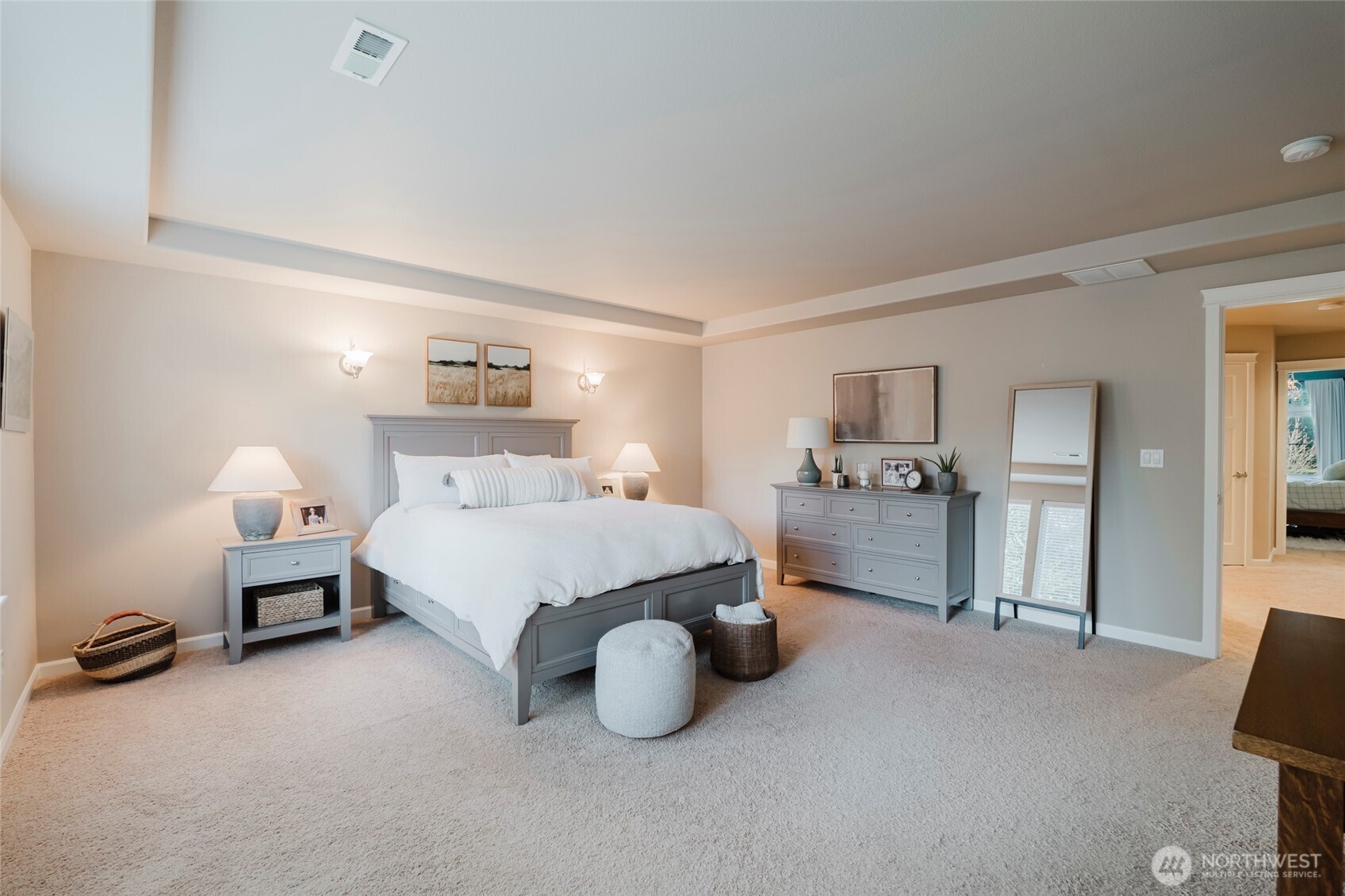 3822 Kingsbury Lane SE