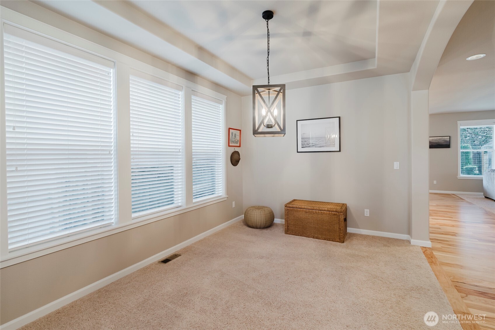 3822 Kingsbury Lane SE