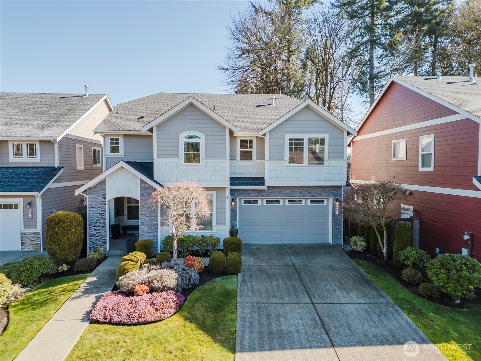 3822 Kingsbury Lane SE