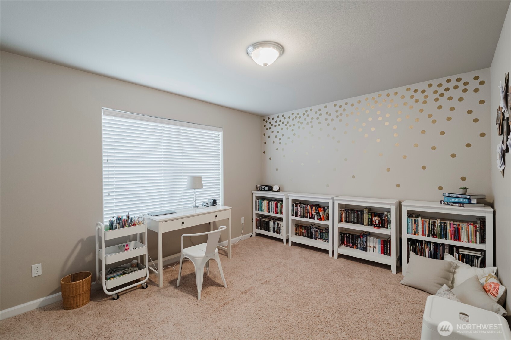 3822 Kingsbury Lane SE