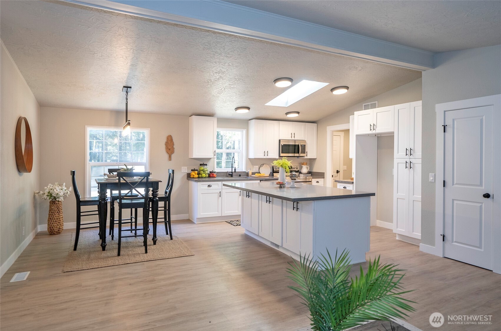 7220 179th Avenue NW