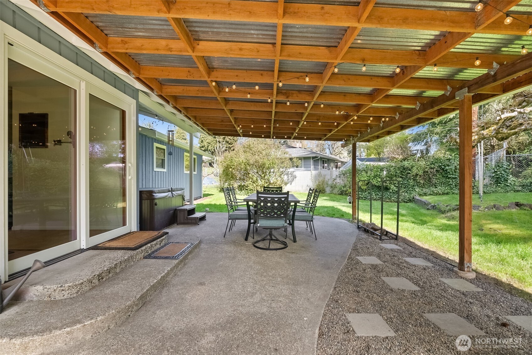 10431 Glenwood Drive SW