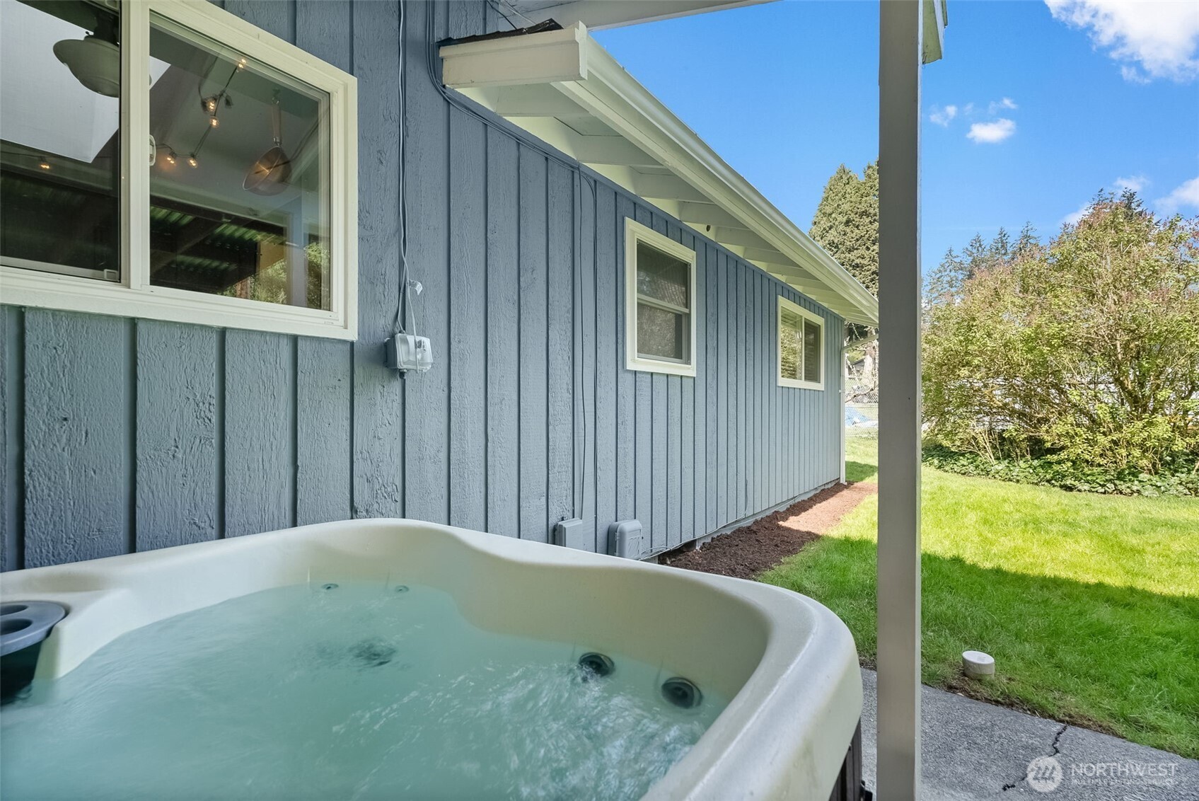 10431 Glenwood Drive SW