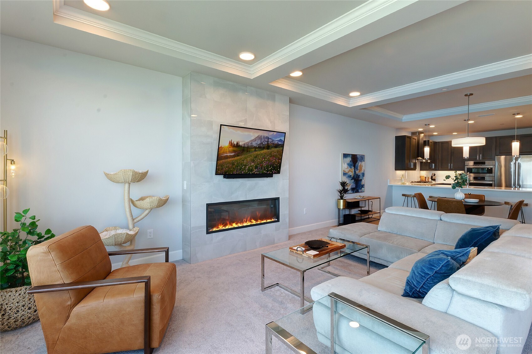 4907 Main Street E Unit: 717