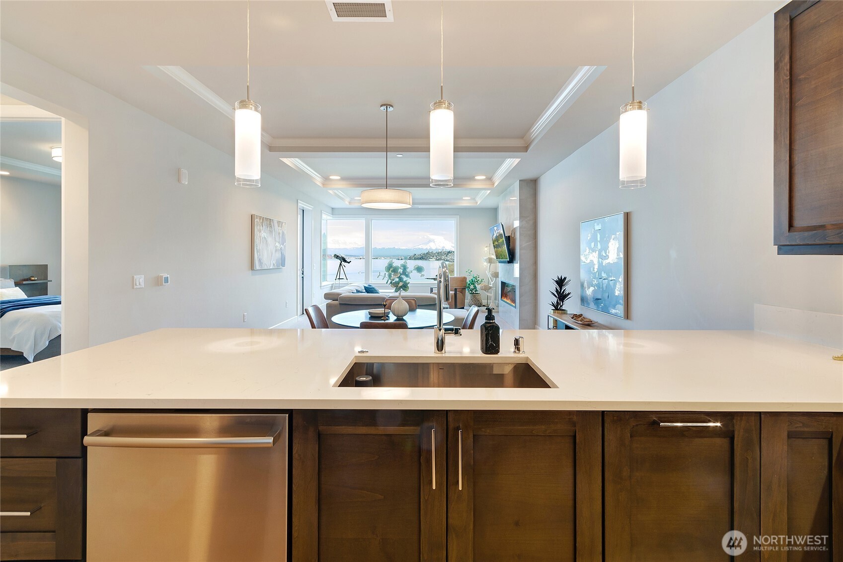 4907 Main Street E Unit: 717