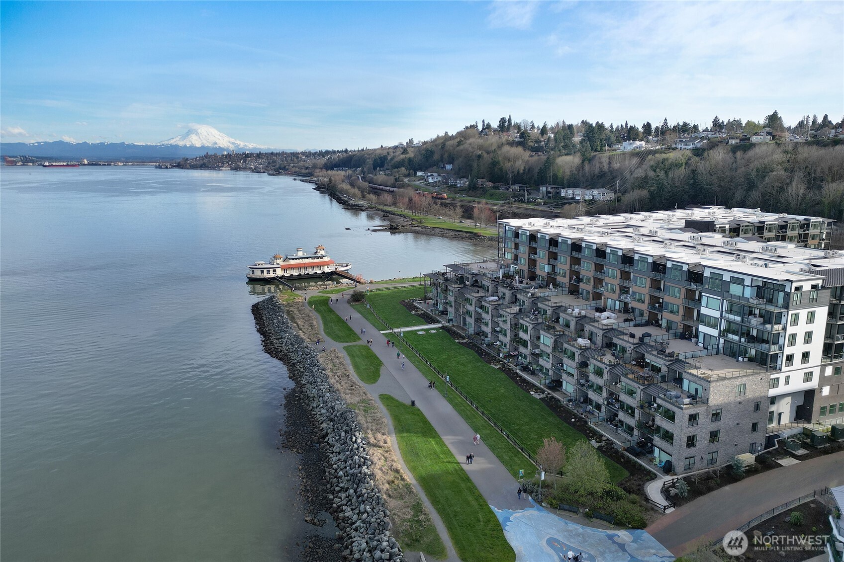 4907 Main Street E Unit: 717