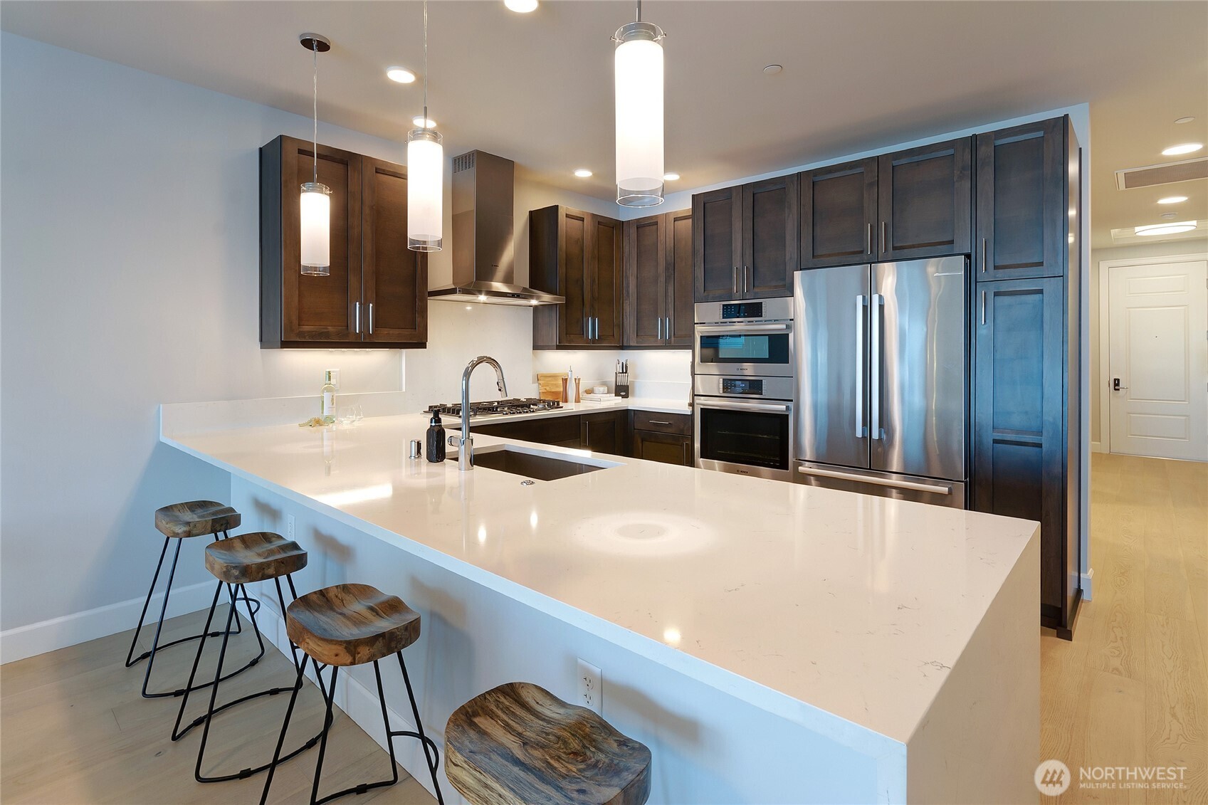 4907 Main Street E Unit: 717
