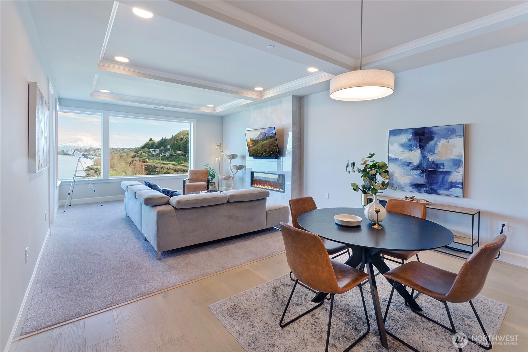 4907 Main Street E Unit: 717