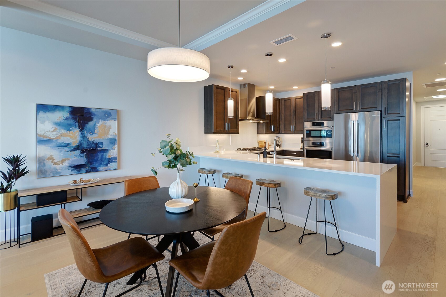 4907 Main Street E Unit: 717