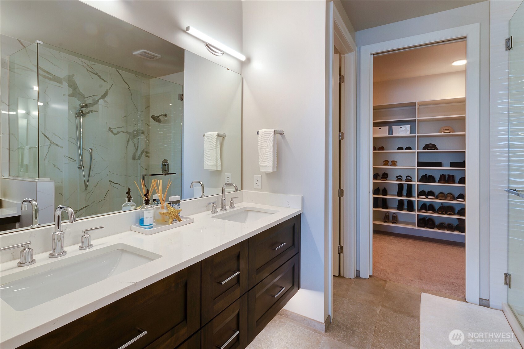 4907 Main Street E Unit: 717