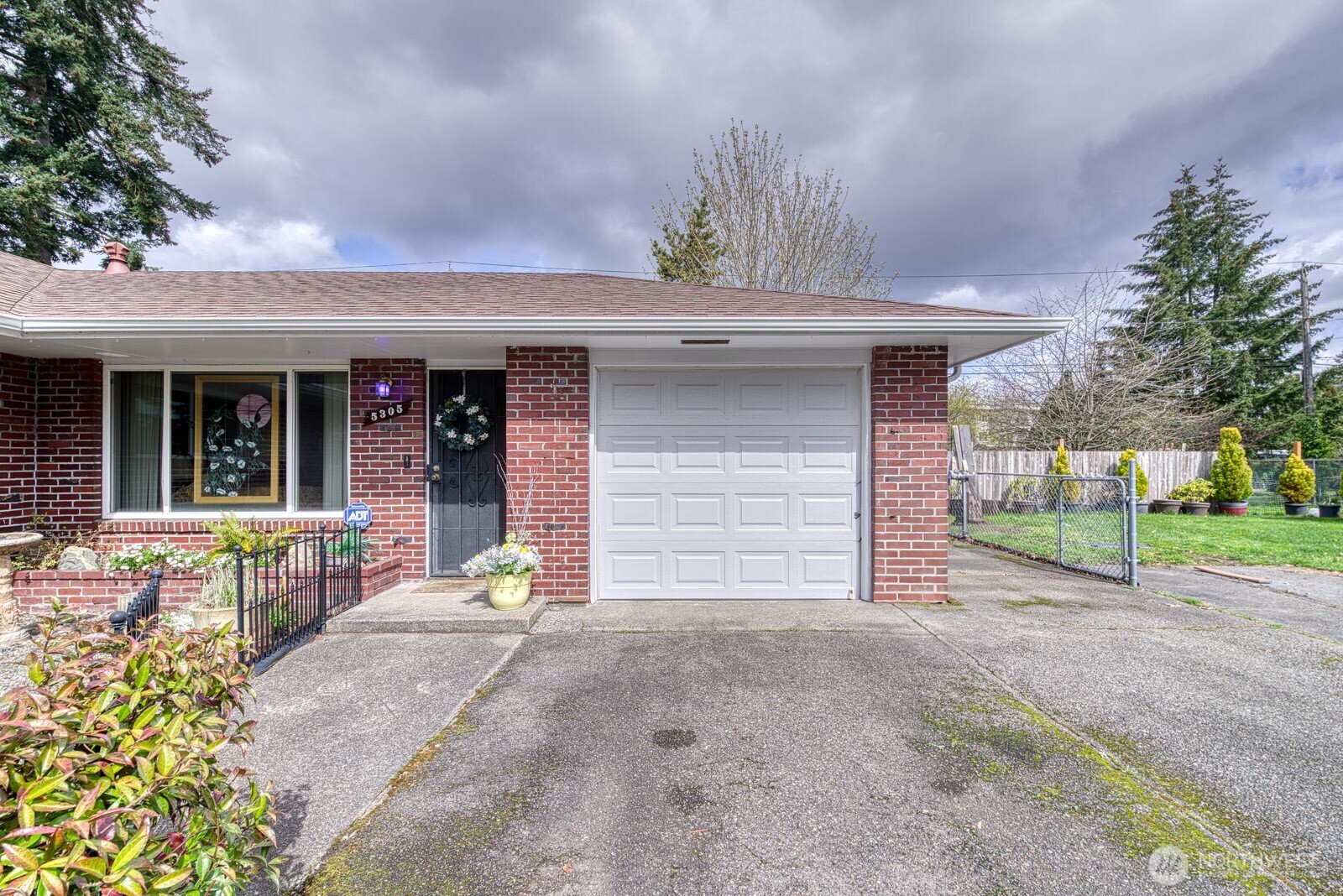 5307 104th Street SW Unit: 5305