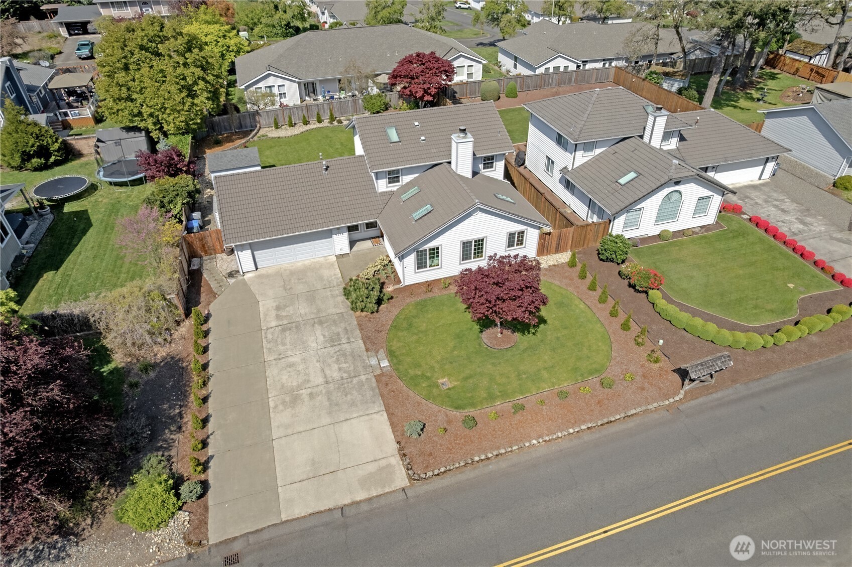 9113 Zircon Drive SW