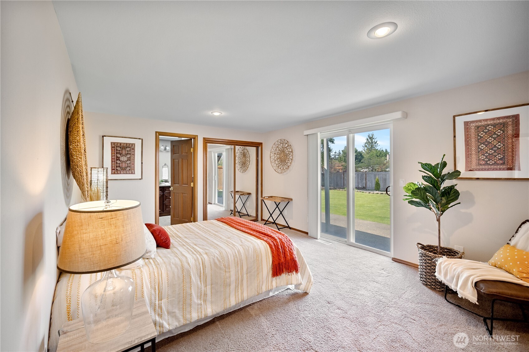 9113 Zircon Drive SW